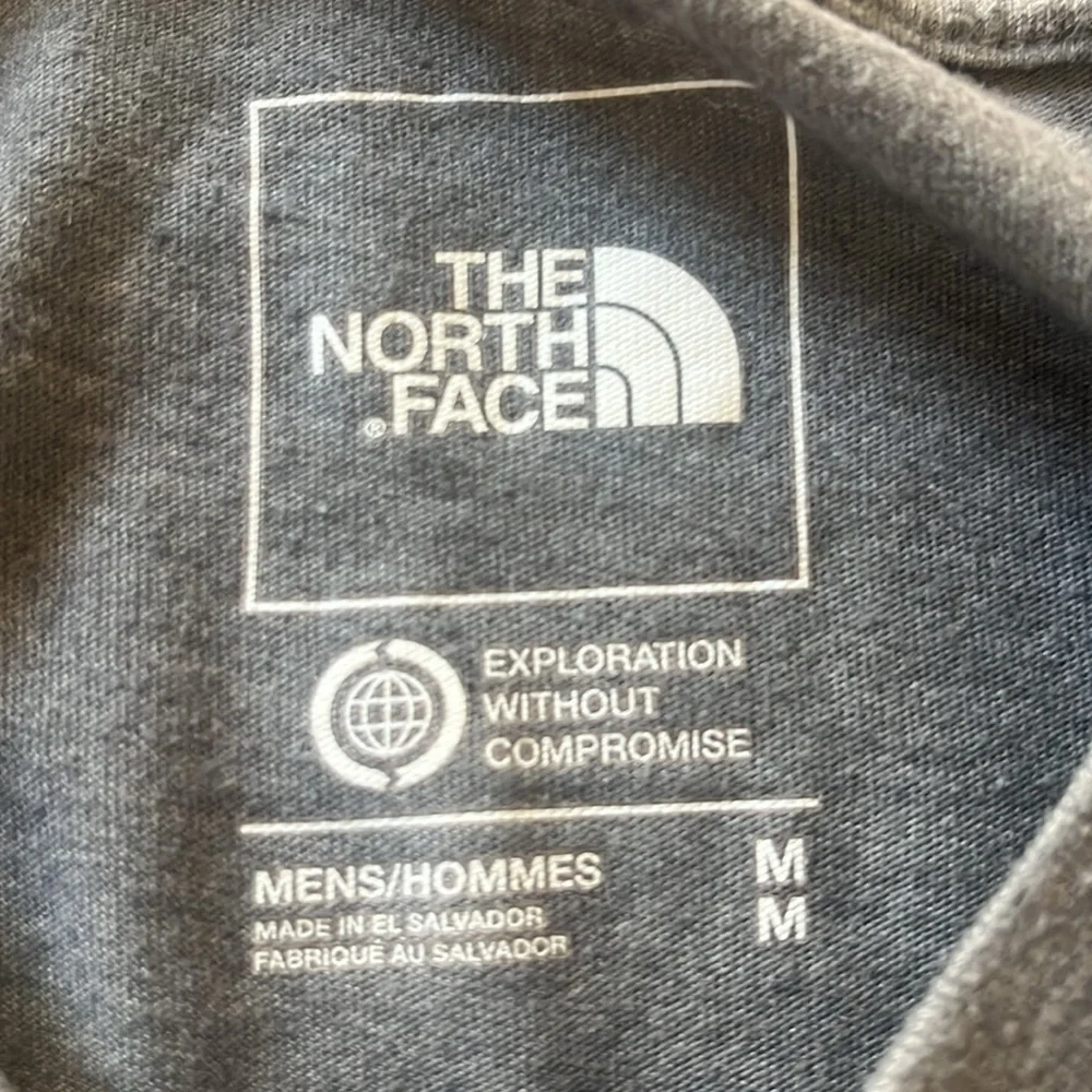 THE NORTH FACE Men's Short Sleeve Box Never Stop Exploring Tee Size M